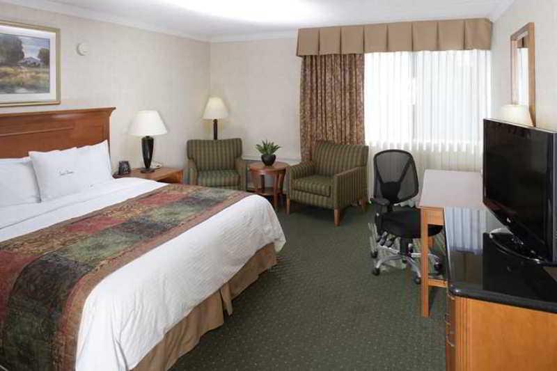 Doubletree By Hilton Madison Downtown Ξενοδοχείο Εξωτερικό φωτογραφία
