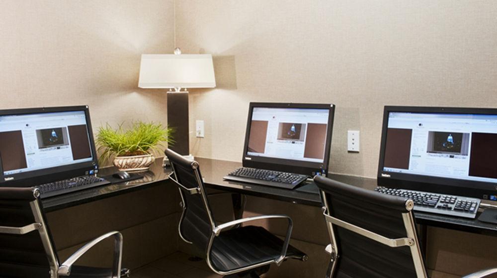Doubletree By Hilton Madison Downtown Ξενοδοχείο Εξωτερικό φωτογραφία