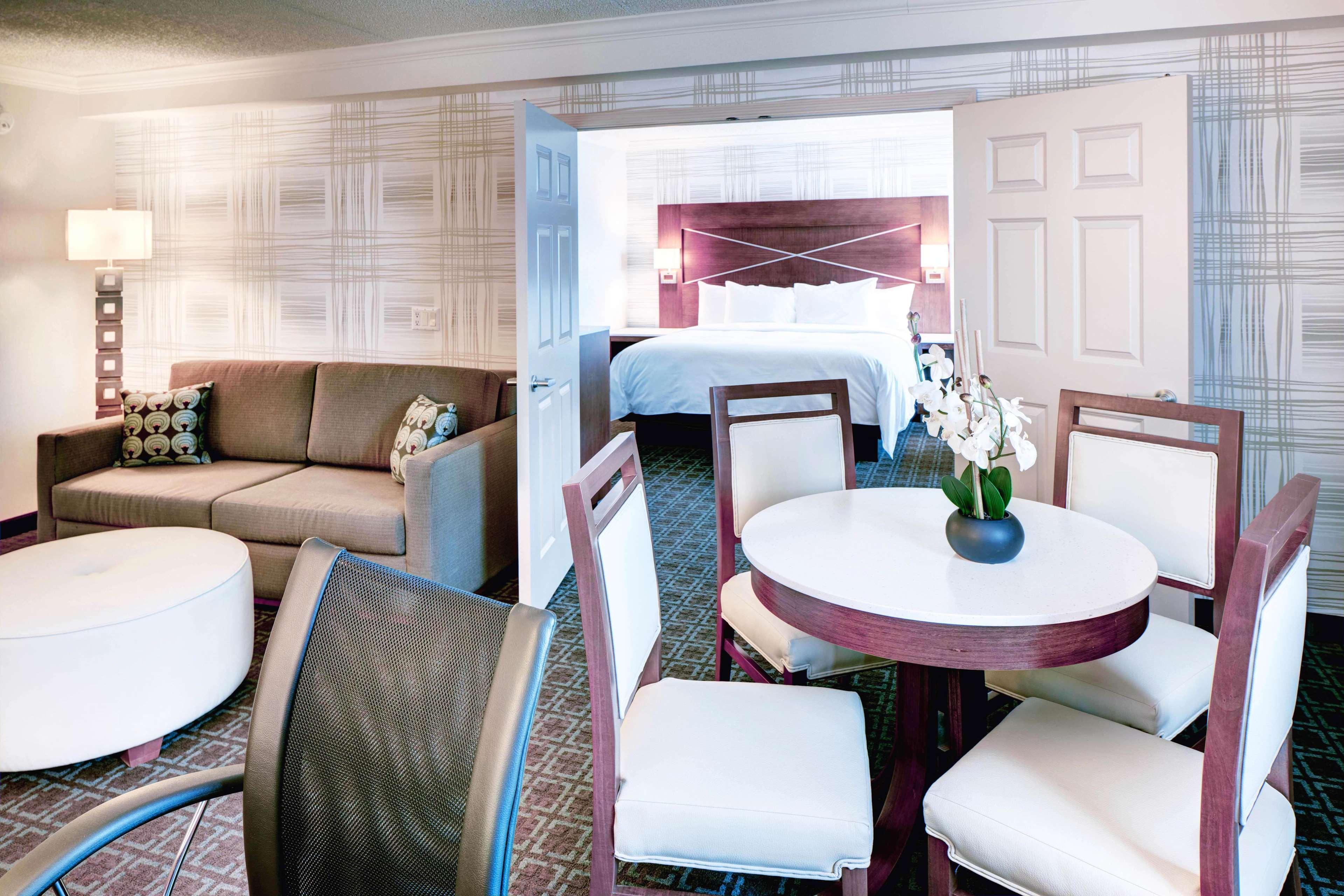 Doubletree By Hilton Madison Downtown Ξενοδοχείο Εξωτερικό φωτογραφία