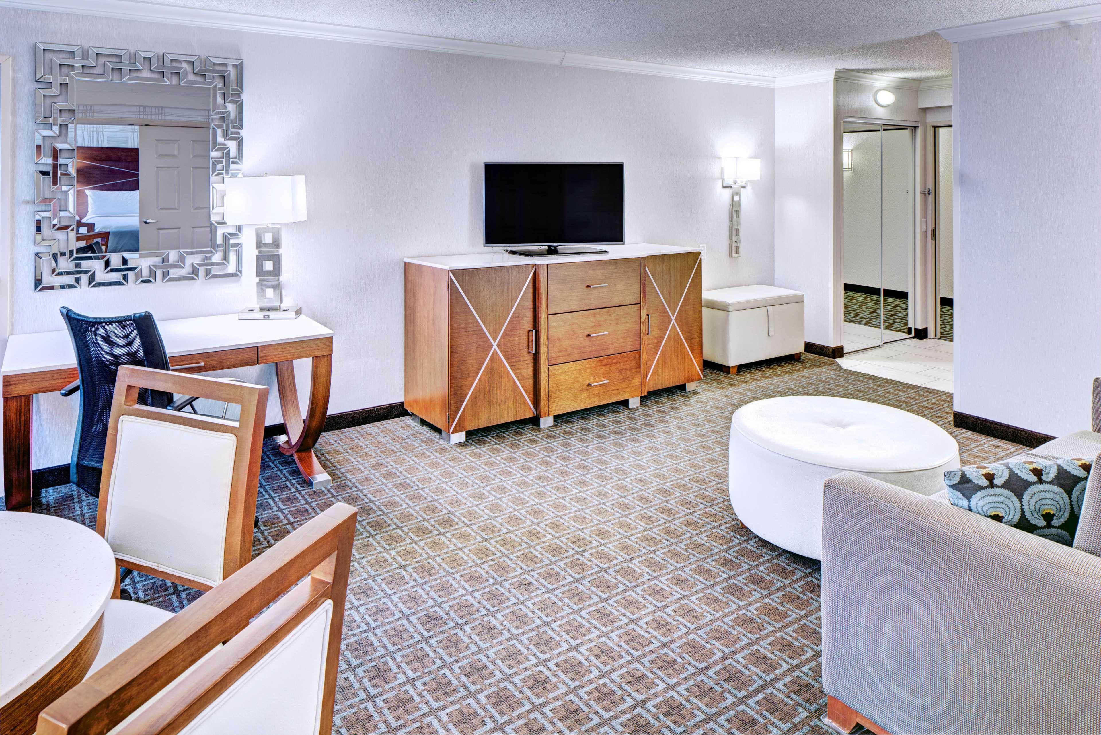 Doubletree By Hilton Madison Downtown Ξενοδοχείο Εξωτερικό φωτογραφία