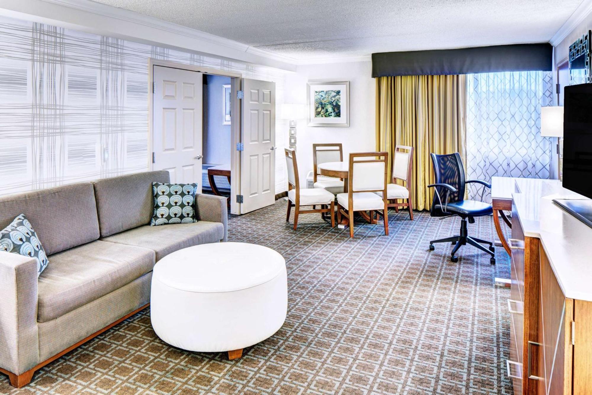 Doubletree By Hilton Madison Downtown Ξενοδοχείο Εξωτερικό φωτογραφία